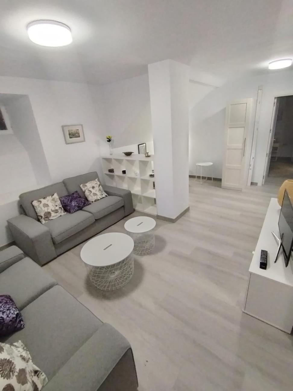 Hostel Latimoamericano Masculino Мадрид Екстериор снимка