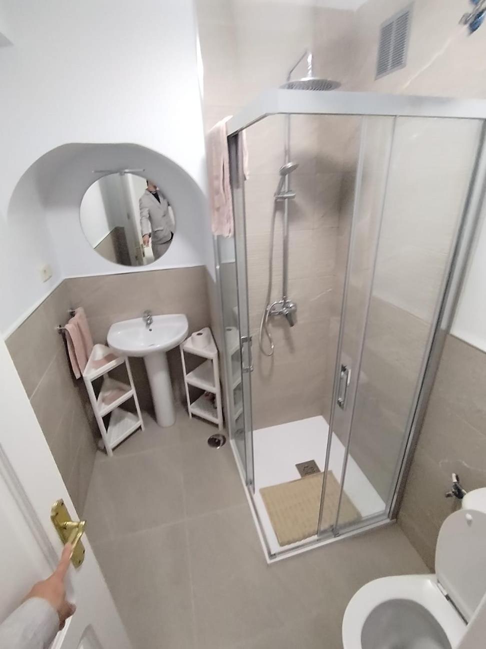 Hostel Latimoamericano Masculino Мадрид Екстериор снимка
